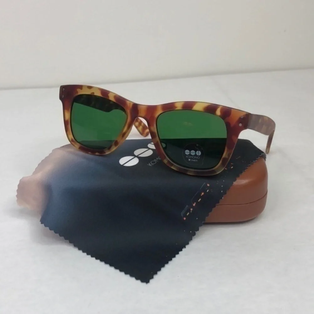 KOMONO sunglasses The Allen Matte Tortoise  NEW in case